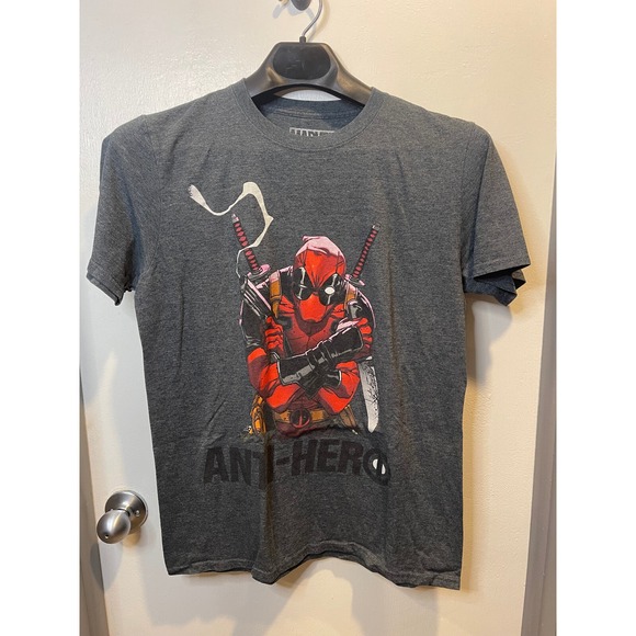 Marvel‎ Deadpool Superhero Gray  Mens T-Shirt Size Medium - Picture 1 of 3